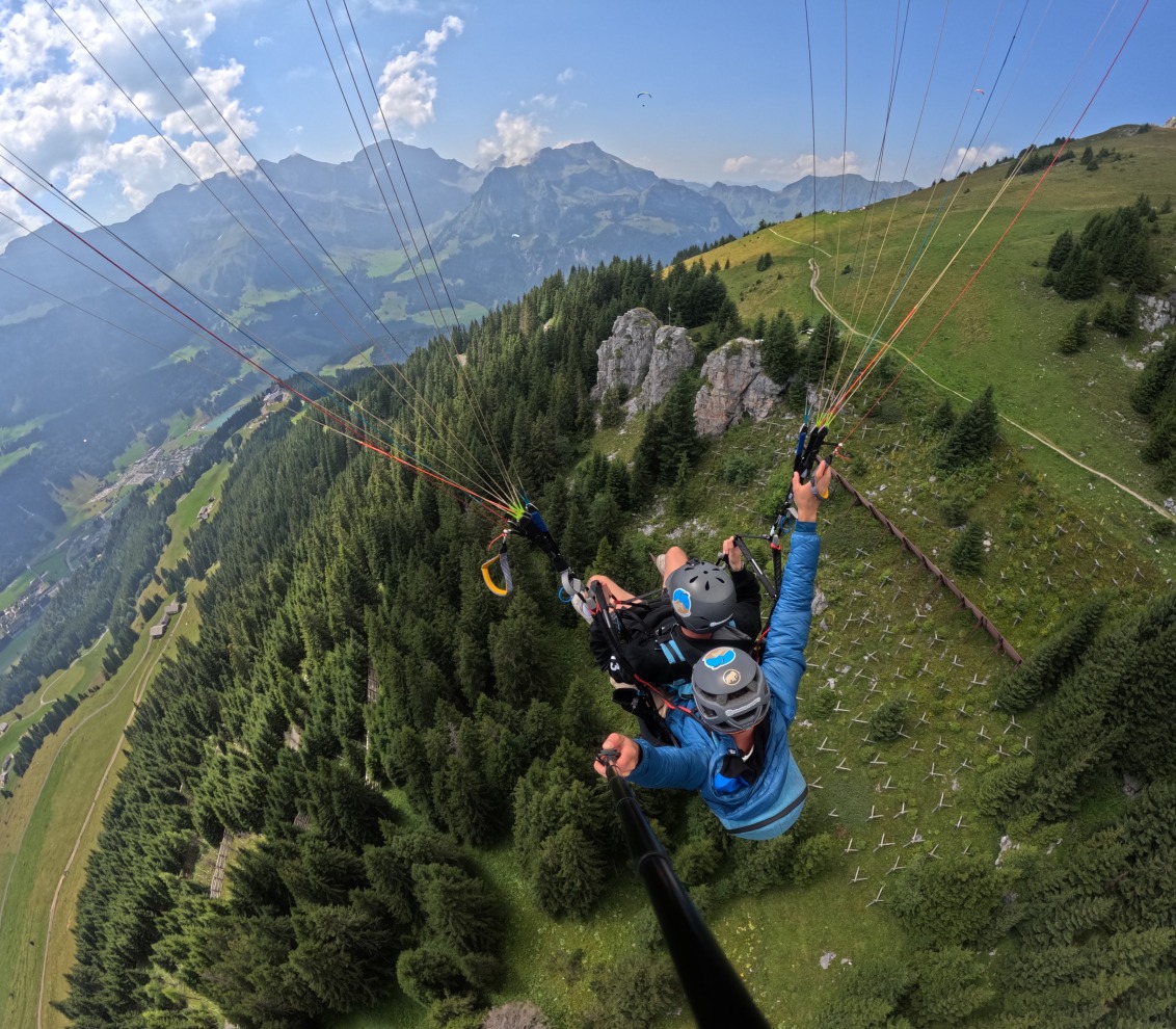 Fotos und Videos vom Paragliding-Flug am Pilatus | Noel Das Panorama beim Tandemflug vom Pilatus | Noel Roje 